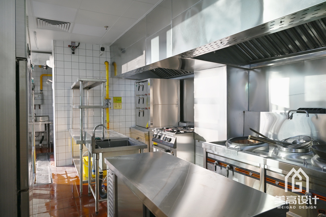 小鹏汇天公司餐厅后厨装修实景图 小鹏汇天公司餐厅后厨装修实景图