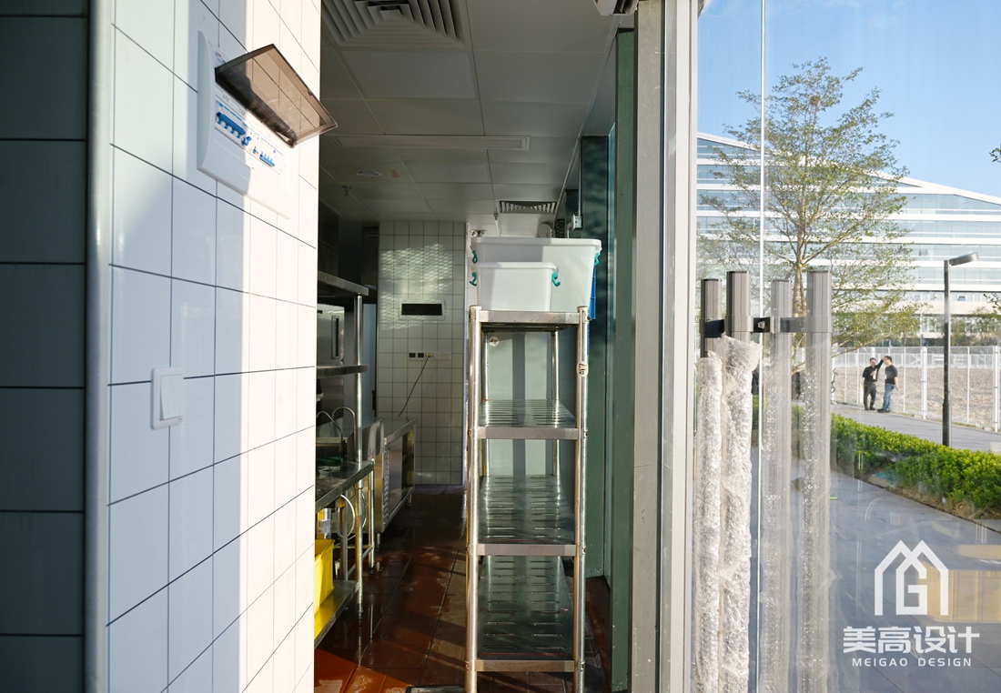 小鹏汇天公司餐厅后厨装修实景图
